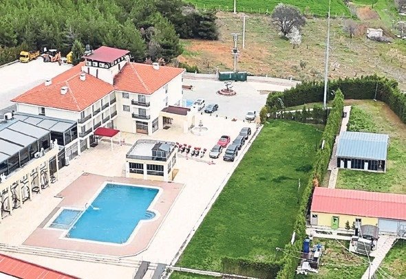 ozkan-yalim-suclarini-itiraf-etti-vip-araclar-pahali-esyalar-milyonlar-1778359493321.jpeg