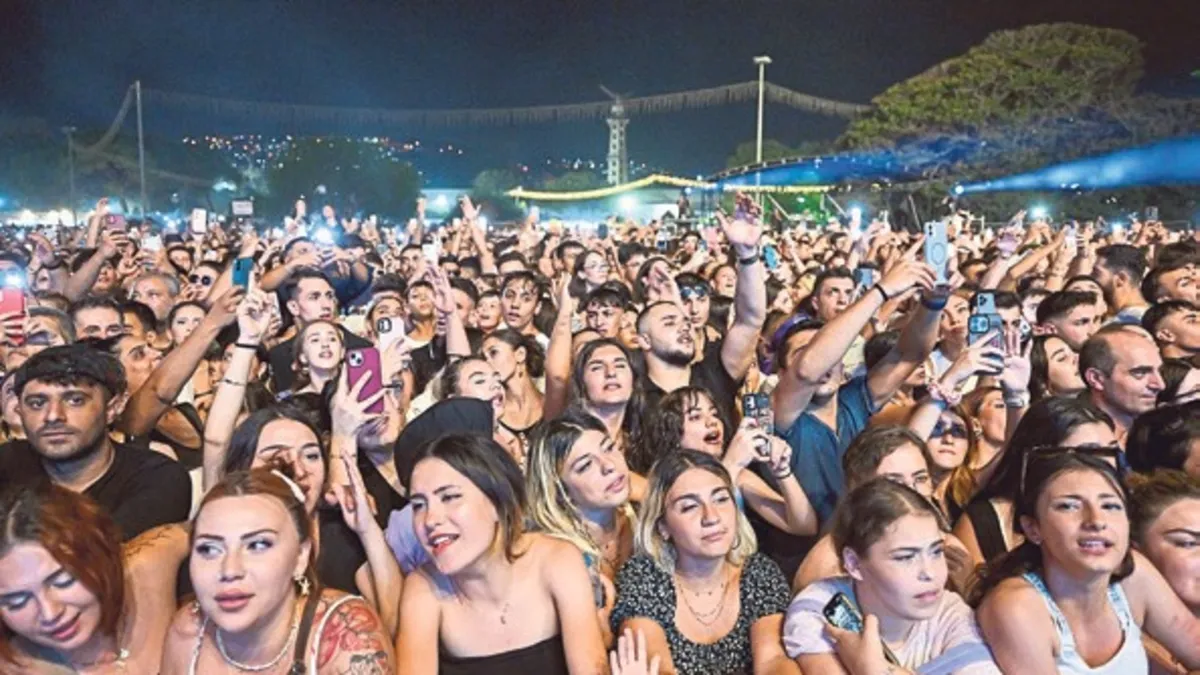 İEF’de yıldızlar geçidi