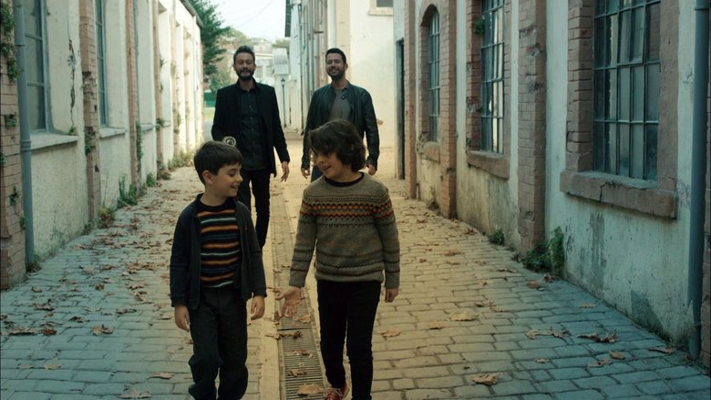 Kimse Bilmez’in yıldızları Keremcem ve Burak Serdar Şanal’dan Barış Manço şarkısı