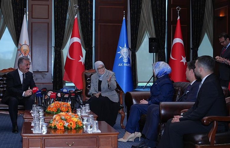 Son dakika: MHP-DEM Parti ilk kez bayramlaştı