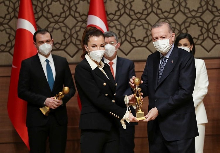 Turkuvaz Medya’nın gurur günü! Başkan Erdoğan ödülleri takdim etti