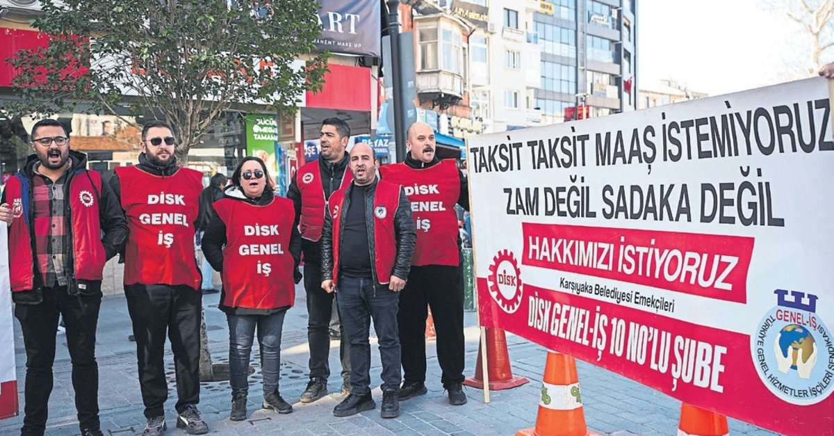 Karşıyaka’da 7 aydır maaş alamayan işçiler eylemde