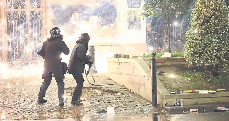 Gürcistan’da göstericilere polisten sert müdahale