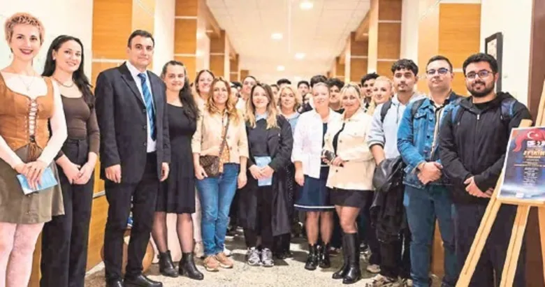 Cumhuriyetin 103. yılında eş zamanlı sanat buluşması