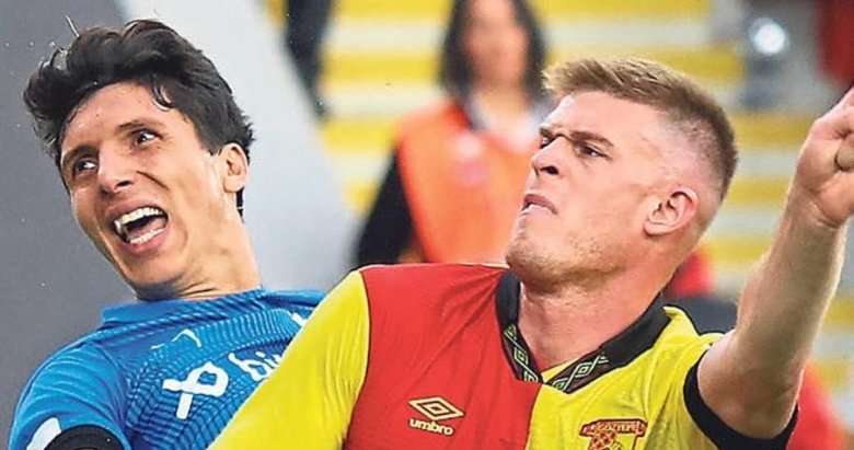 Yıldızlar sınıfta kaldı