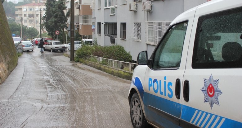 İzmir’de feci ölüm! Apartman boşluğuna düşüp yaşamını yitirdi