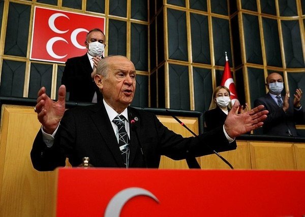 MHP lideri Devlet Bahçeli Akşener’e yüklendi: Bir kere satan bir daha satacaktır