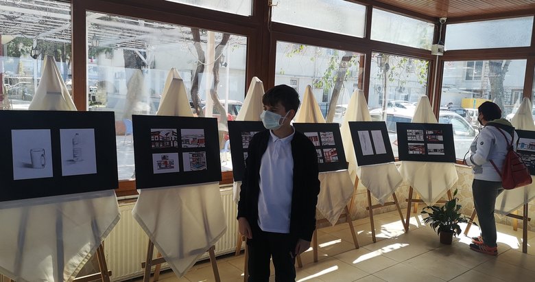 Yeteneğiyle herkesi şaşırtan 14 yaşındaki otizmli Ali Kerem resim sergisi açtı