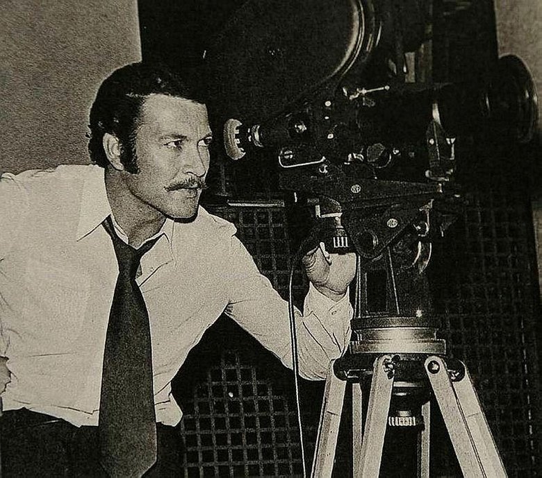 Yeşilçam’ın usta ismi Kartal Tibet hayatını kaybetti! Kartal Tibet kimdir?