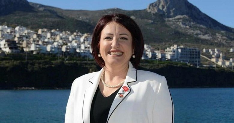 CHP’li Karaburun Belediye Başkanı İlkay Girgin Erdoğan’dan hala kızına mesai kıyağı