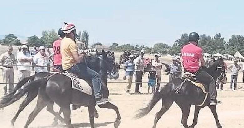 Denizli’de rahvan at yarışları coşkusu