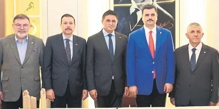 Cumhur İttifakı heyetinden Aliağa Belediyesi’ne ziyaret