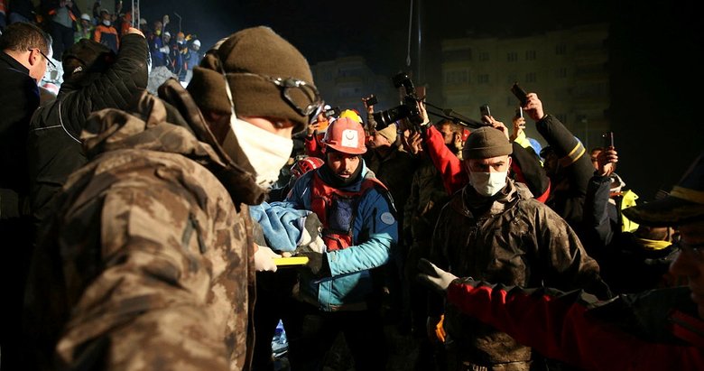 Kahramanmaraş’ta enkaz altında kalan kişi, 89 saat sonra kurtarıldı