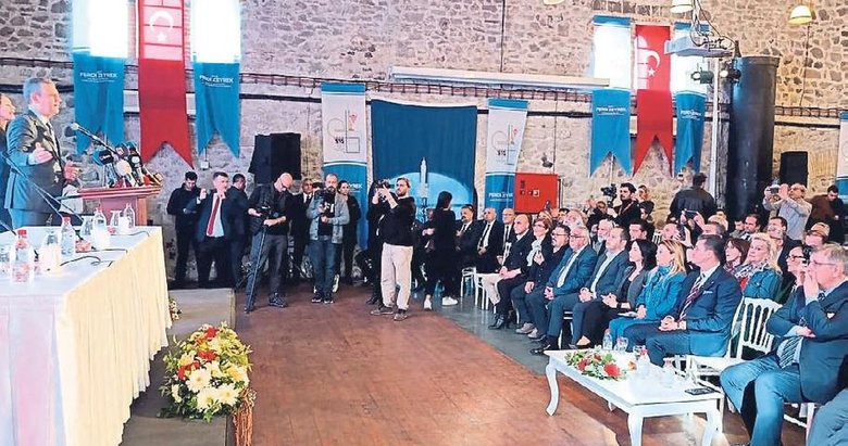 ‘Cumhurbaşkanı adayı değilim’