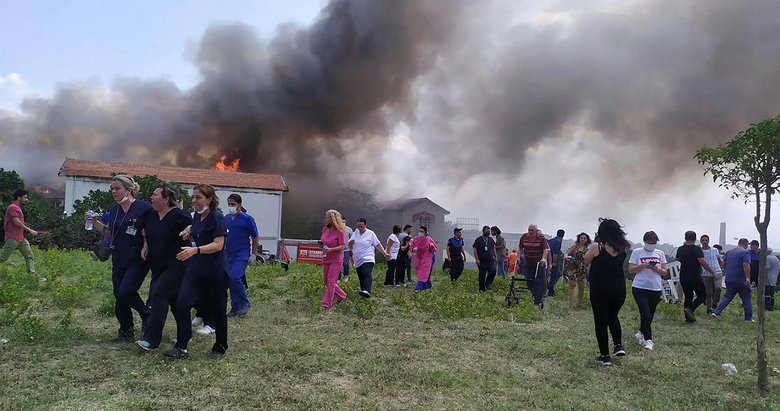 Balıklı Rum Hastanesi alev alev yandı
