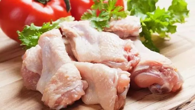 Bozuk tavuk nasıl anlaşılır? Bozulan tavuk kokar mı?