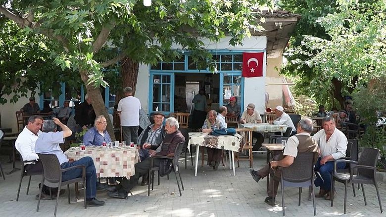 İzmir’deki bu köy tarihe meydan okuyor! ‘Depremlerde hiçbir büyük yıkım yaşamamış’