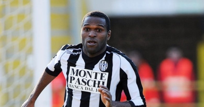 Akhisarspor’da Innocent Emeghara listede