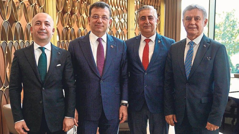 imamoglu-izmirde-aday-gorucu-mu-gorevlendirdi-1699899553580.jpeg
