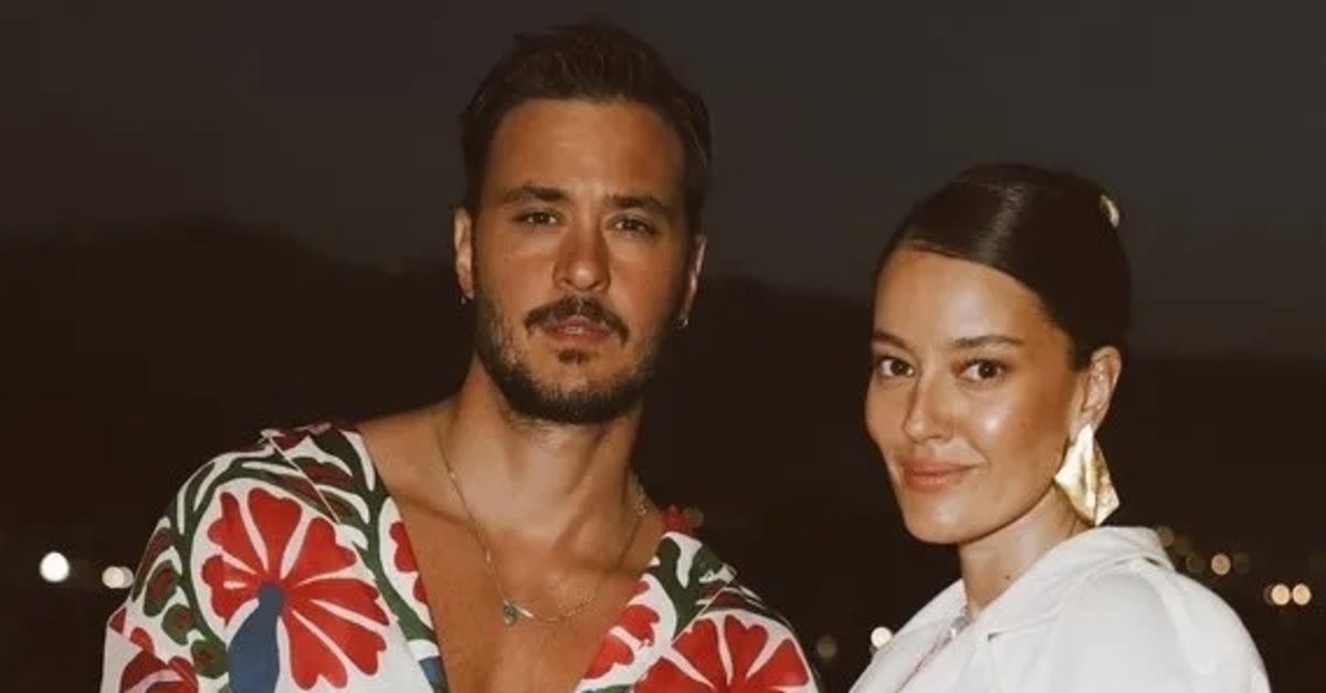 Pelin Akil’le boşanan Anıl Altan gecelerde sarışın güzelle yakalandı