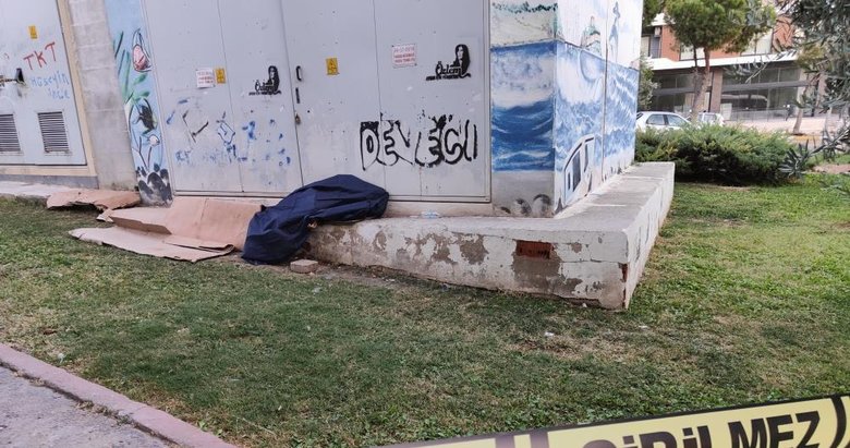 Kuşadası’nda 70 yaşındaki evsiz adam parkta ölü bulundu
