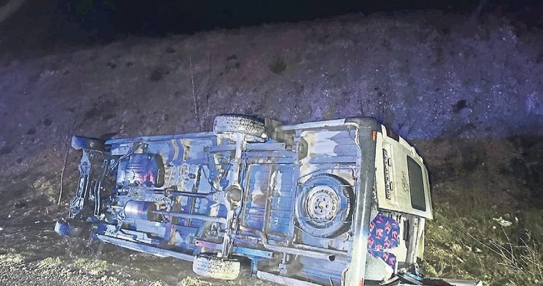 İşçi servisi şarampole yuvarlandı: 17 yaralı