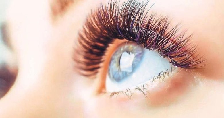 Gür kirpiklerin sırrı tatlı badem yağında