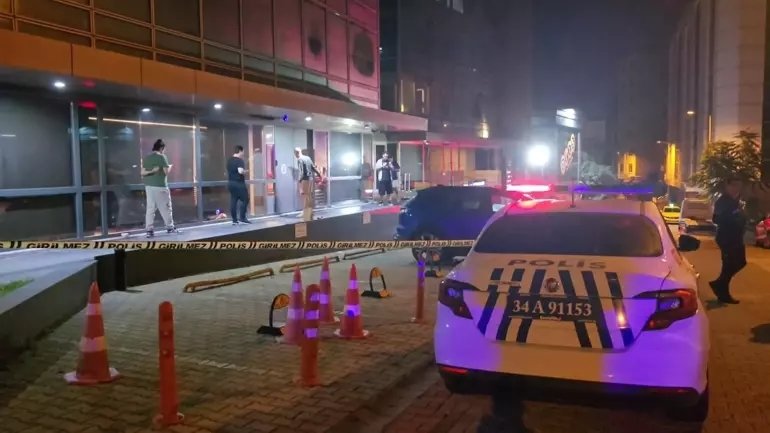 Fenerbahçeli eski futbolcu Serhat Akın’a silahlı saldırı