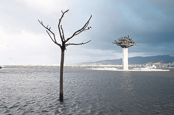 Deniz taştı, İzmir battı