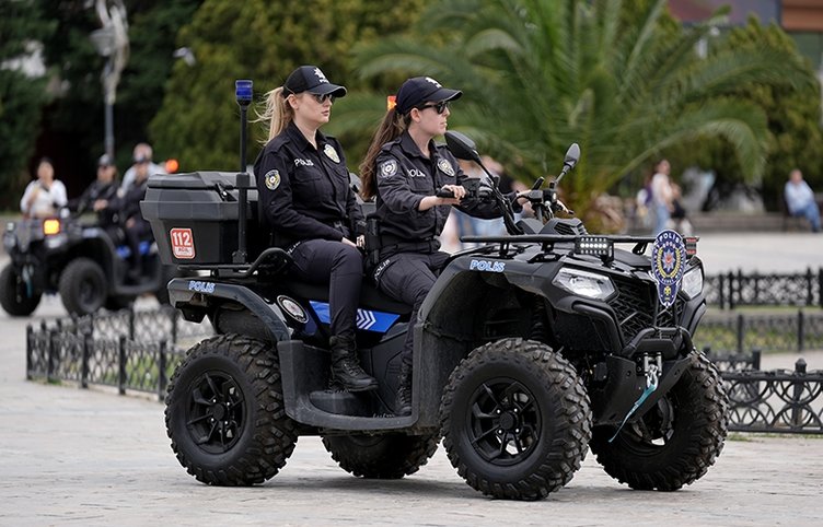 İzmir sahili ATV’li polislere emanet