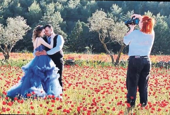 ‘Gelin’cikler tarlada