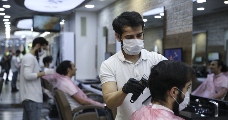 Berber Ve Kuaforler Bugun Hizmete Basladi Randevusu Olanlar Dikkat Yasam Haberleri