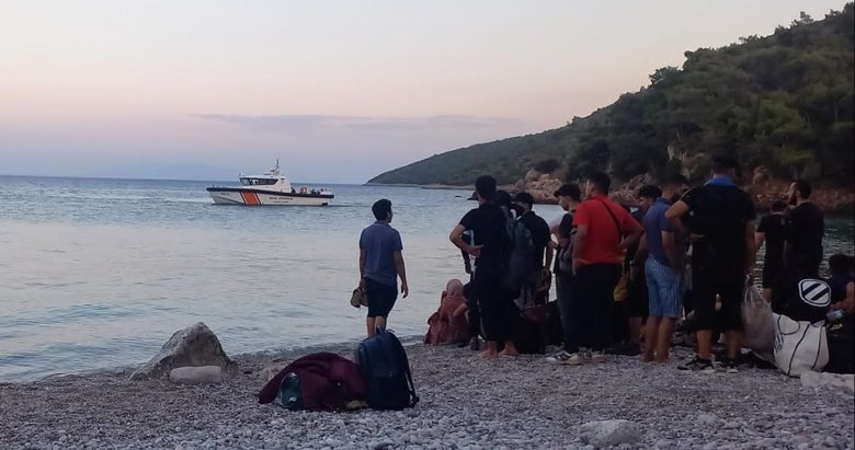 İzmir’de 62 düzensiz göçmen yakalandı