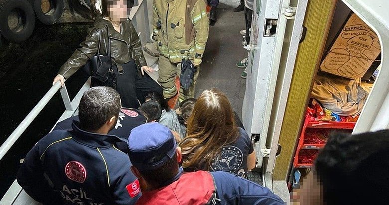 Boğaz’da korku dolu anlar! Yolcu motoru ile kuru yük gemisi çarpıştı!