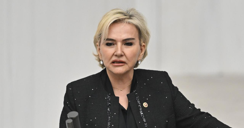 SON DAKİKA: İstanbul Milletvekili Nimet Özdemir CHP’den istifa etti