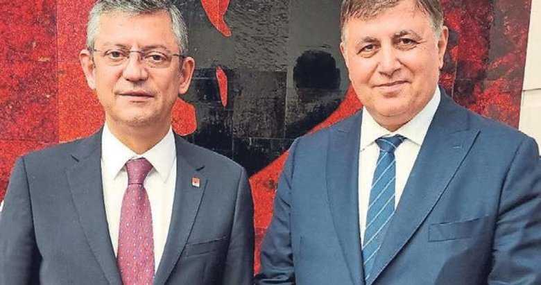 İzmir Büyükşehir Belediye Başkan aday adayı Cemil Tugay: Aday olmamı Özel istedi