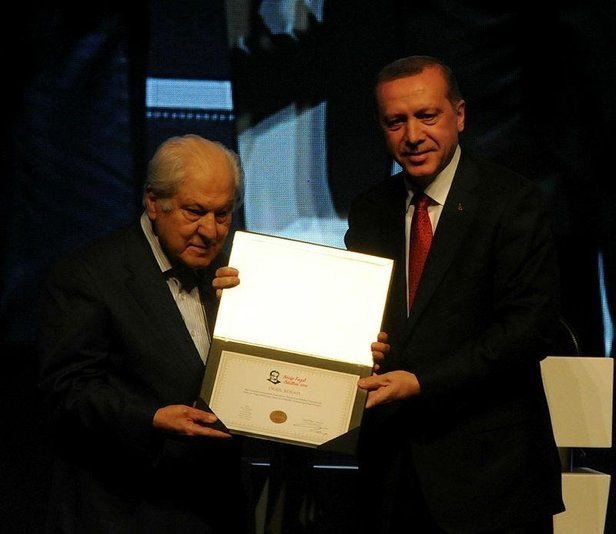 Yazar Nuri Pakdil vefat etti