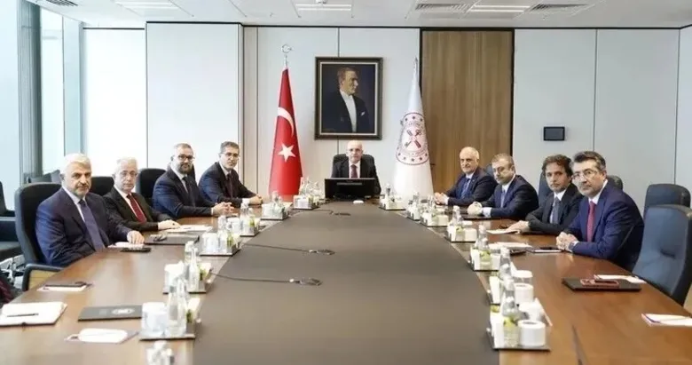 Son dakika: Finansal İstikrar Komitesi toplantısı sona erdi: Borsa İstanbul için kritik mesaj!