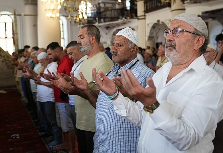 İzmir ve Manisa’da 15 Temmuz şehitleri için mevlit okutuldu