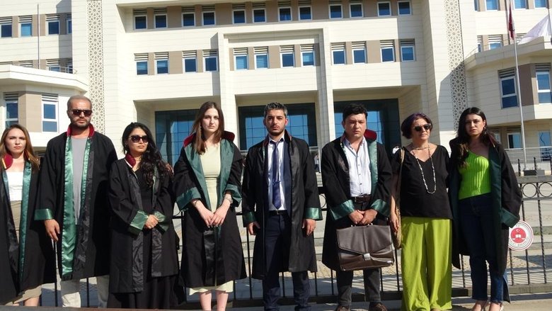 Çanakkale’de karısını boğan sanık ile kardeşinin yargılanmasına başlandı