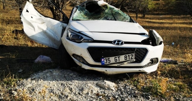 Afyon’da feci kaza! Otomobil uçurumdan yuvarlandı