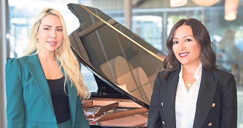 Restoranda İtalyan dost sofrasında Türk mutfağı