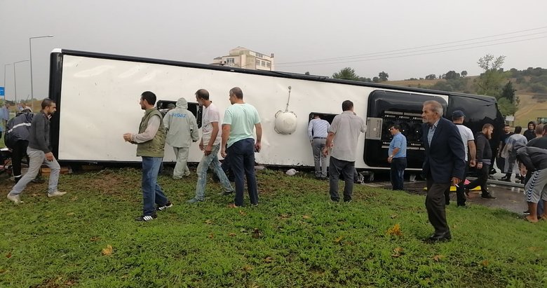 Son dakika: Çanakkale’de yolcu otobüsü devrildi! Yaralılar var