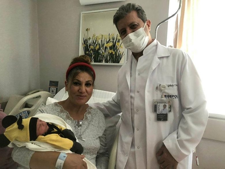 İzmir’de polis eskortu eşliğinde doğuma giden anne: Bebeğime bir şey olacak diye çok korktum