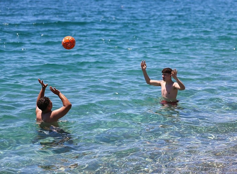 mugla-sahillerinde-bayram-yogunlugu-marmaris-fethiye-bodrum-bayramda-en-gozde-yerlerden-oldu-1779791539722.jpeg
