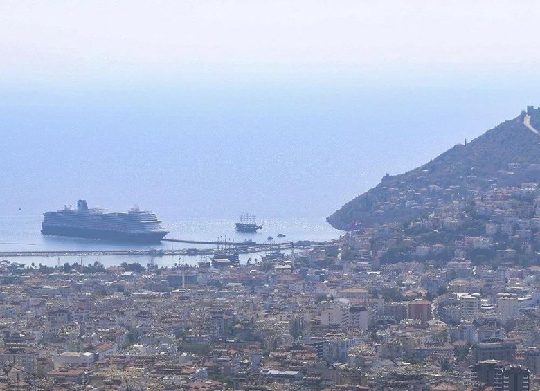 Kruvaziyer gemileri İsrail-Filistin çatışması nedeniyle rotalarını Türkiye’ye çevirdi