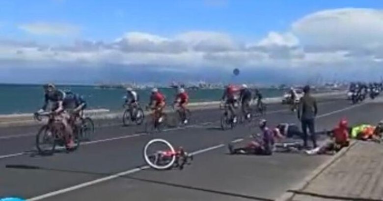 Cumhurbaşkanlığı Türkiye Bisiklet Turu’nun Selçuk-Alaçatı etabındaki kazaya ilişkin açıklama yapıldı! Kaza nasıl gerçekleşti?