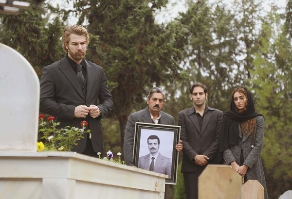 Bir Zamanlar Çukurova’da Hakan, Züleyha’ya ilan-ı aşk ediyor!