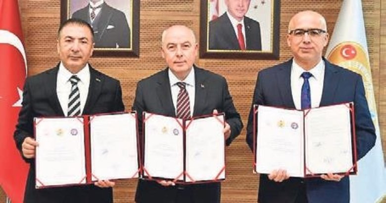 Denizlili esnaftan evlenecek çiftlere destek