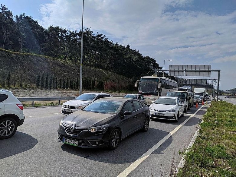 İzmir-Manisa arasındaki yoğunluk azaldı! Uzun kuyruklar bitti